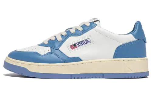 AUTRY Medalist Leather Sneakers