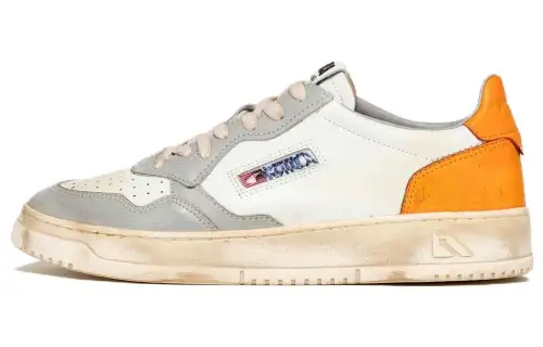 AUTRY Medalist Super Vintage Leather Sneakers