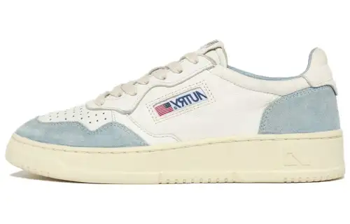 AUTRY Medalist Leather Height Increasing Low top Skateboard Shoes Men's White Light Blue