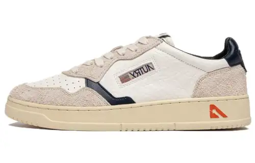 AUTRY Medalist Leather Sneakers