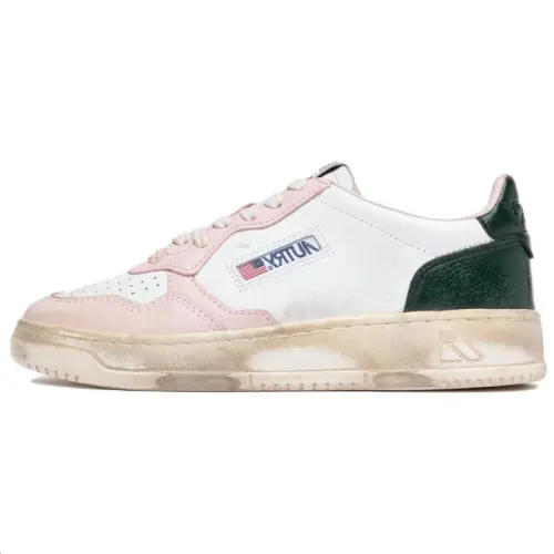 AUTRY Leather Low top Skateboard Shoes Women's Light Pink