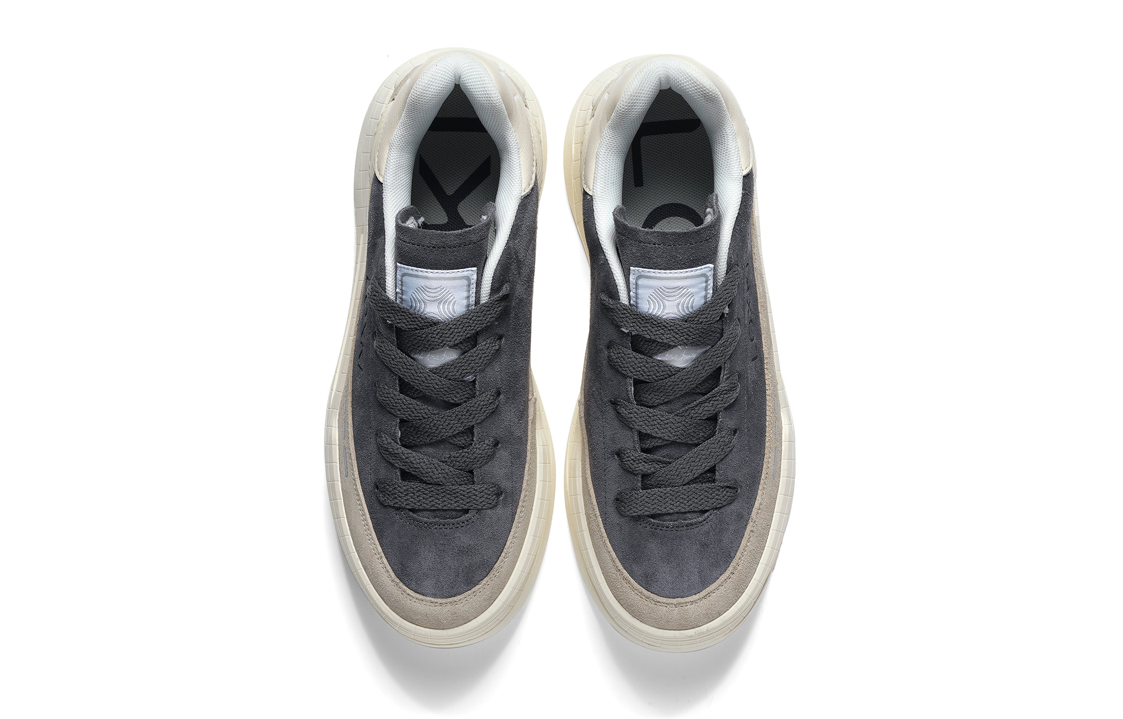 LOXKI Alpha Round Shoes Skateboarding Shoes Unisex Swag