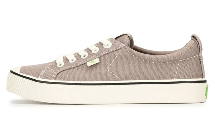 Cariuma Oca canvas low-top sneakers Women's