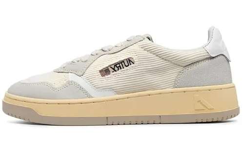 AUTRY Stylish Skateboarding Shoes Women's Beige Gray