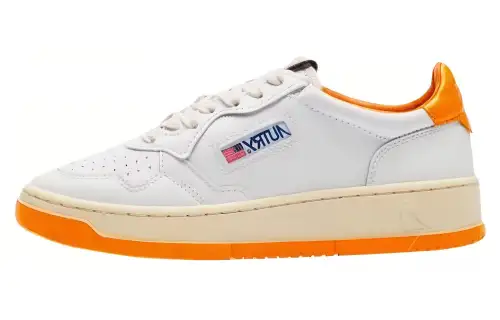 AUTRY Leather Low top Skateboard Shoes Women's White Orange