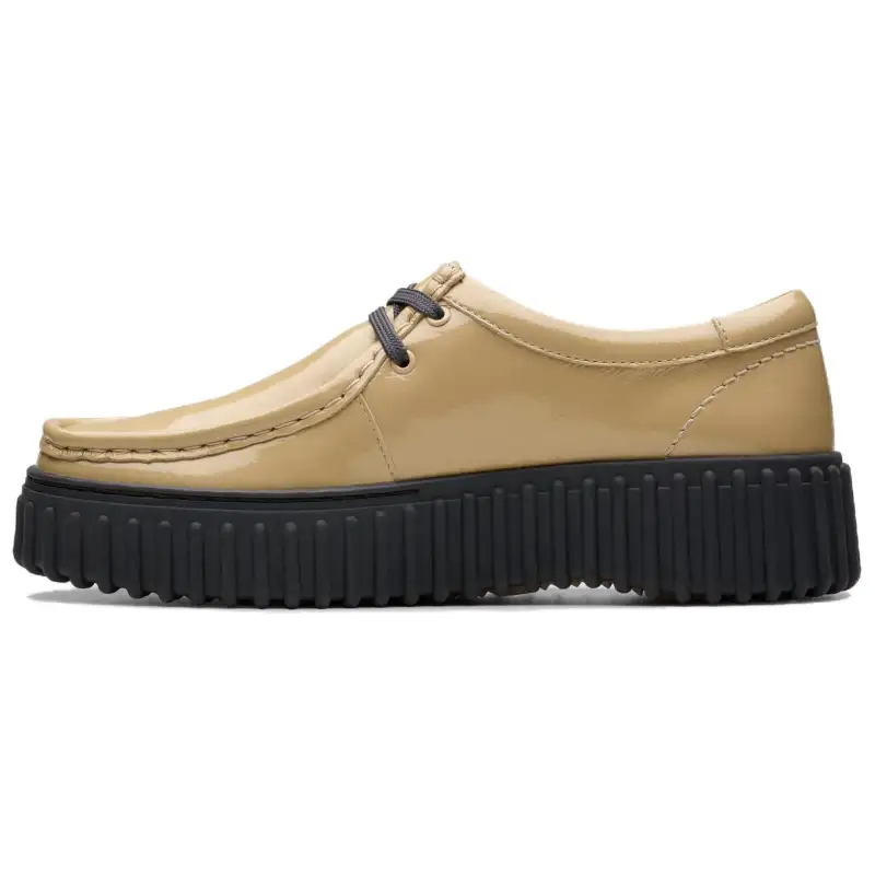 Clarks Low top Casual Shoes Women's Beige