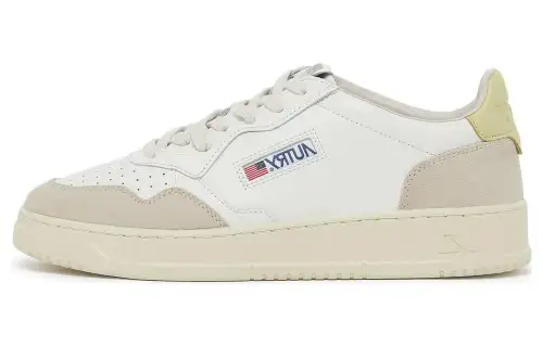 AUTRY Leather Fashion Trend Slip Resistant Low top Skateboard Shoes Men's White Gray Yellow