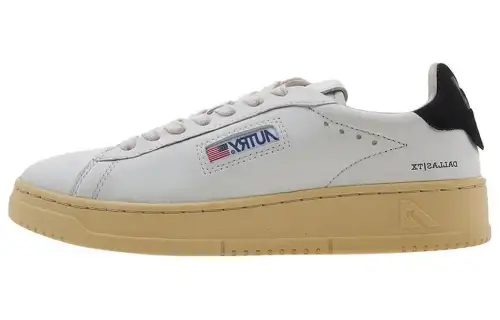 AUTRY Low top Skateboard Shoes Men's White