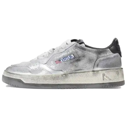AUTRY Low top Skateboard Shoes Women's Silver