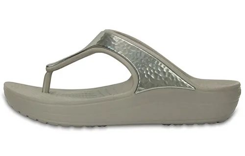 Crocs Abrasion Resistant Slip Resistant Flip Flops Women's