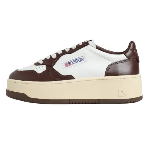 AUTRY Leather Low top Skateboard Shoes Women's Coffee