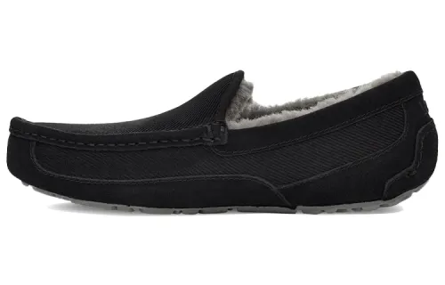 UGG Ascot Corduroy 'Black'