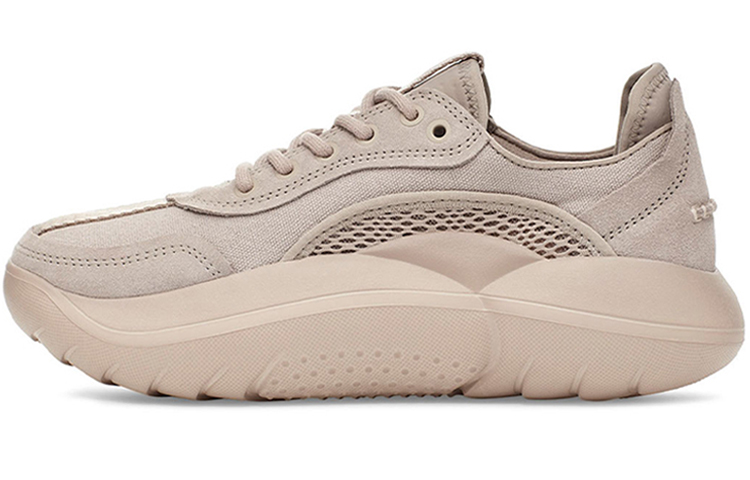 UGG La Cloud Low Low Top Gray Women’s