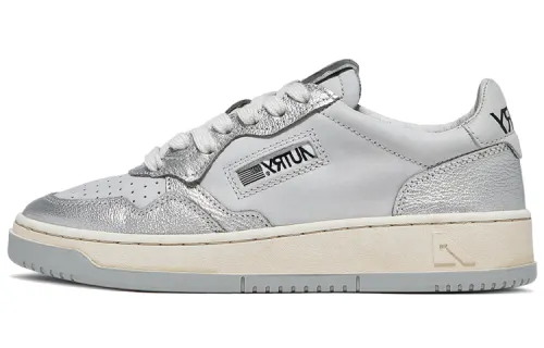 AUTRY Skateboard Shoes Women's Low Top Silver Gray