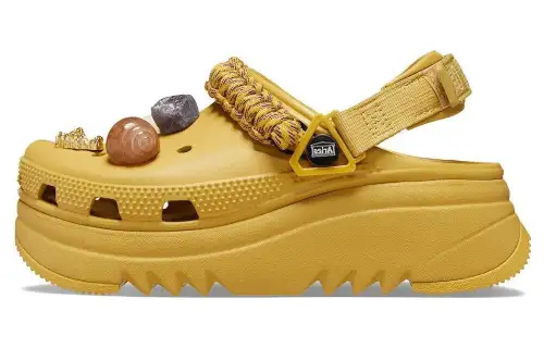 Crocs Classic Hiker Xscape Clog Aries Desert Grass