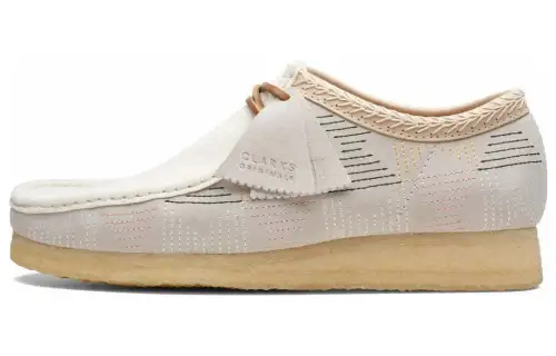 Clarks Wallabee lace-up fastening boots