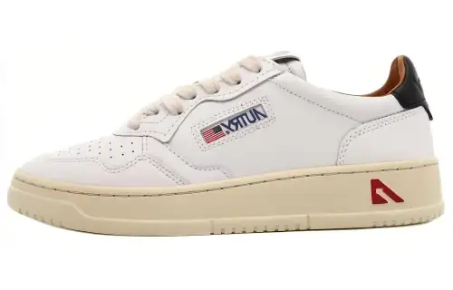 AUTRY Leather Abrasion Resistant Low top Skateboard Shoes Women's White Black