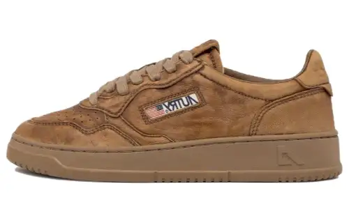 AUTRY Leather Low top Skateboard Shoes Women's Brown