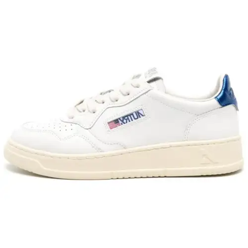 AUTRY Medalist Slip Resistant Low top Skateboard Shoes Women's White Blue
