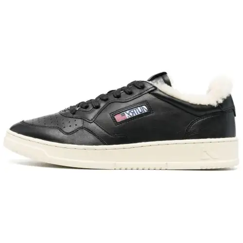 AUTRY Medalist Low top Skateboard Shoes Men's Black