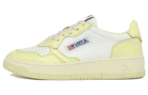 AUTRY Medalist Leather Sneakers