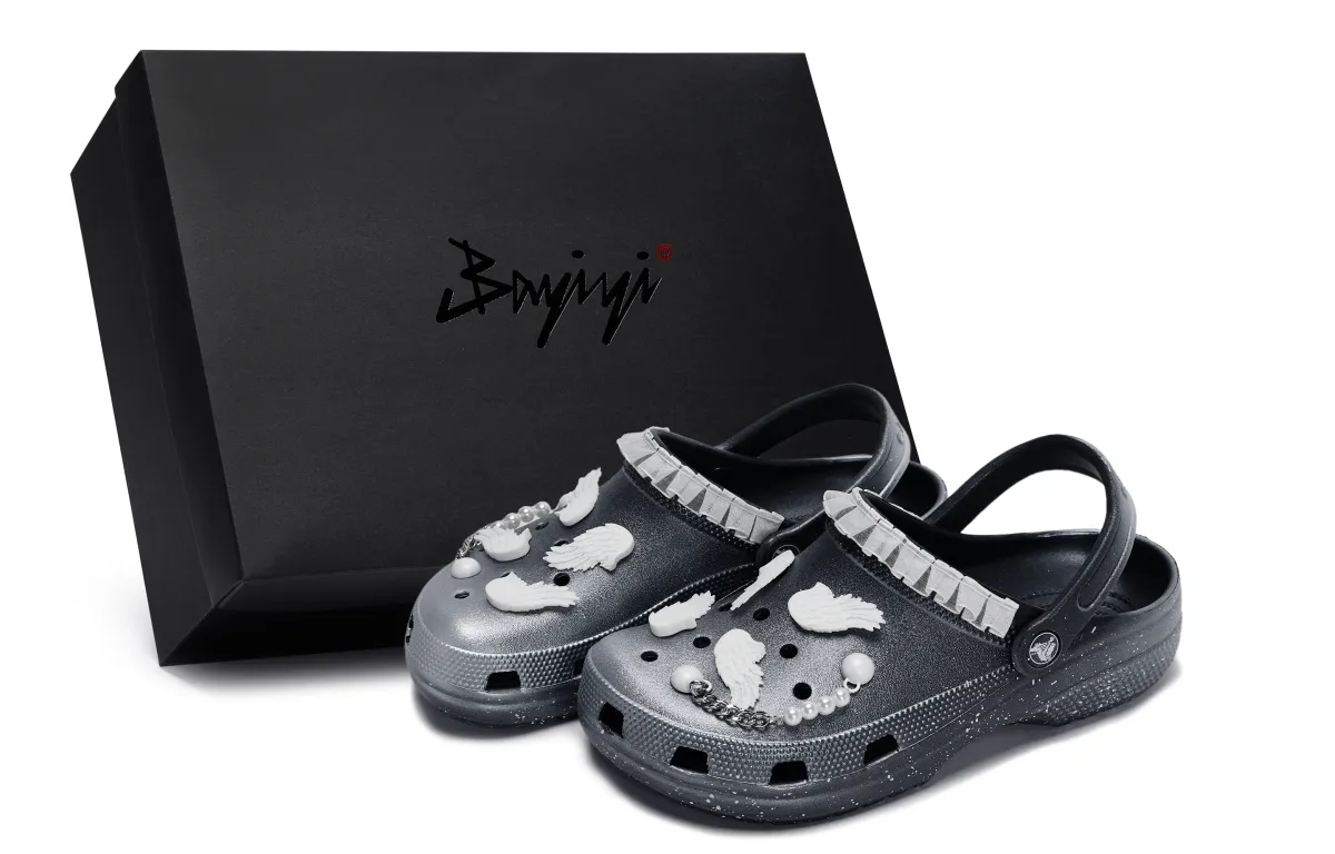 Crocs Classic Clog 811 Manufacturing, Starry Sky Angel Clogs Unisex Black Silver