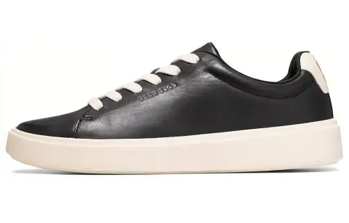 COLE HAAN Low top Stylish Skateboarding Shoes Women's Black
