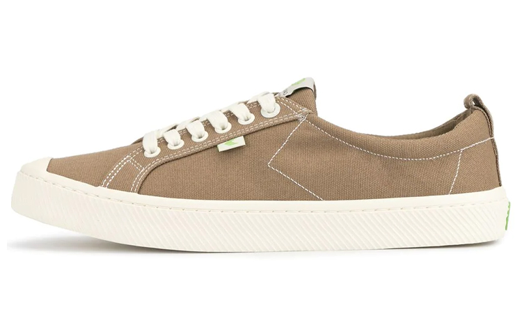 Cariuma Oca low-top canvas sneakers