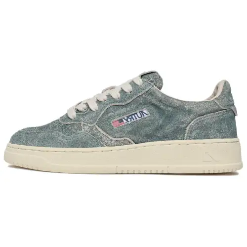 AUTRY Low top Skateboard Shoes Women's Green