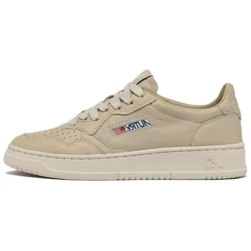 AUTRY Medalist Leather Slip Resistant Cushioning Slip Resistant Cushioning Low top Skateboard Shoes Women's Khaki