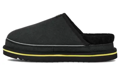 UGG Closed Toe Slippers Men's Gray