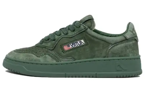 AUTRY Sheepskin Low top Skateboard Shoes Men's Green
