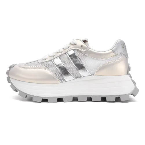 D FUSE SCANDINAVIA Low top Chunky Sneakers Women's