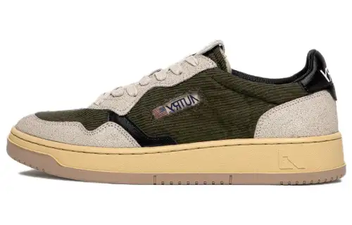 AUTRY Suede Low top Skateboard Shoes Men's Green