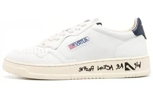 AUTRY Leather Fashion Trend Slip Resistant Slip Resistant Low top Skateboard Shoes Women's
