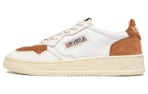 AUTRY Medalist Leather Low top Skateboard Shoes Women's White Light Brown