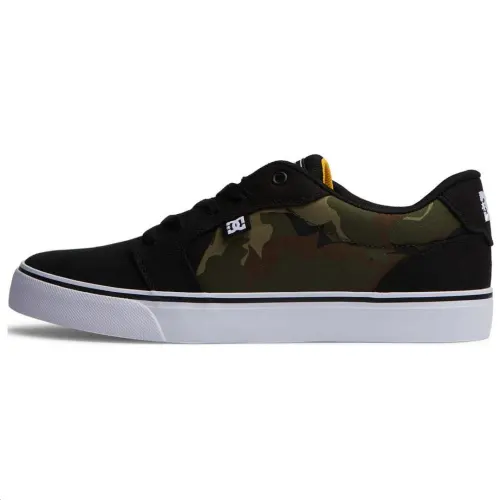 DC Shoes Low top Canvas Shoes Men's Olive