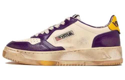 AUTRY Medalist Super Vintage Distressed Sneakers