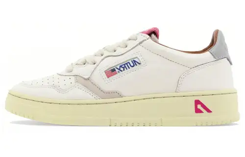 AUTRY Leather Low top Stylish Skateboarding Shoes Women's White