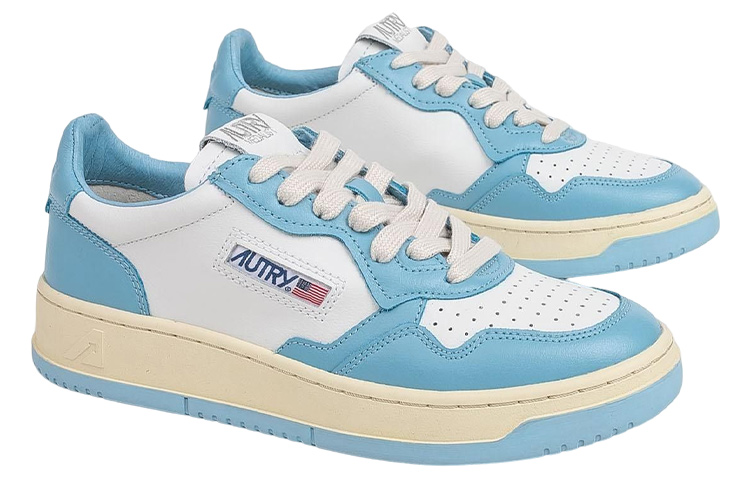 AUTRY Medalist Low Leather 'Light Blue White' Women's