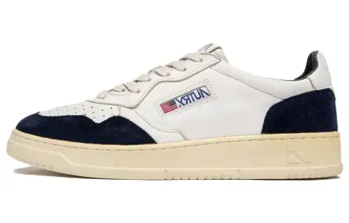 AUTRY Medalist Lace-up Leather Sneakers