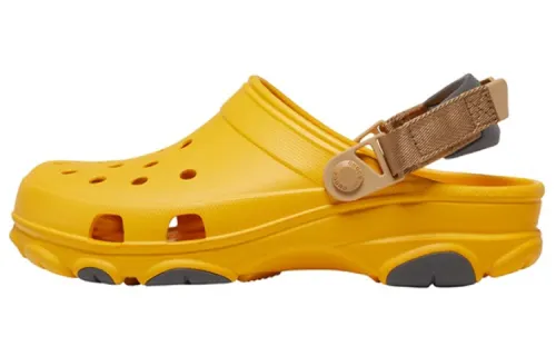 Crocs Classic Clog Beach Sandals Unisex Yellow