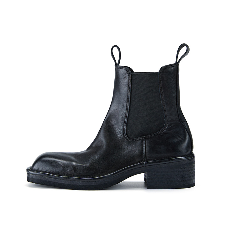 Marie Claire Horse Leather Short Chelsea Boots Women's