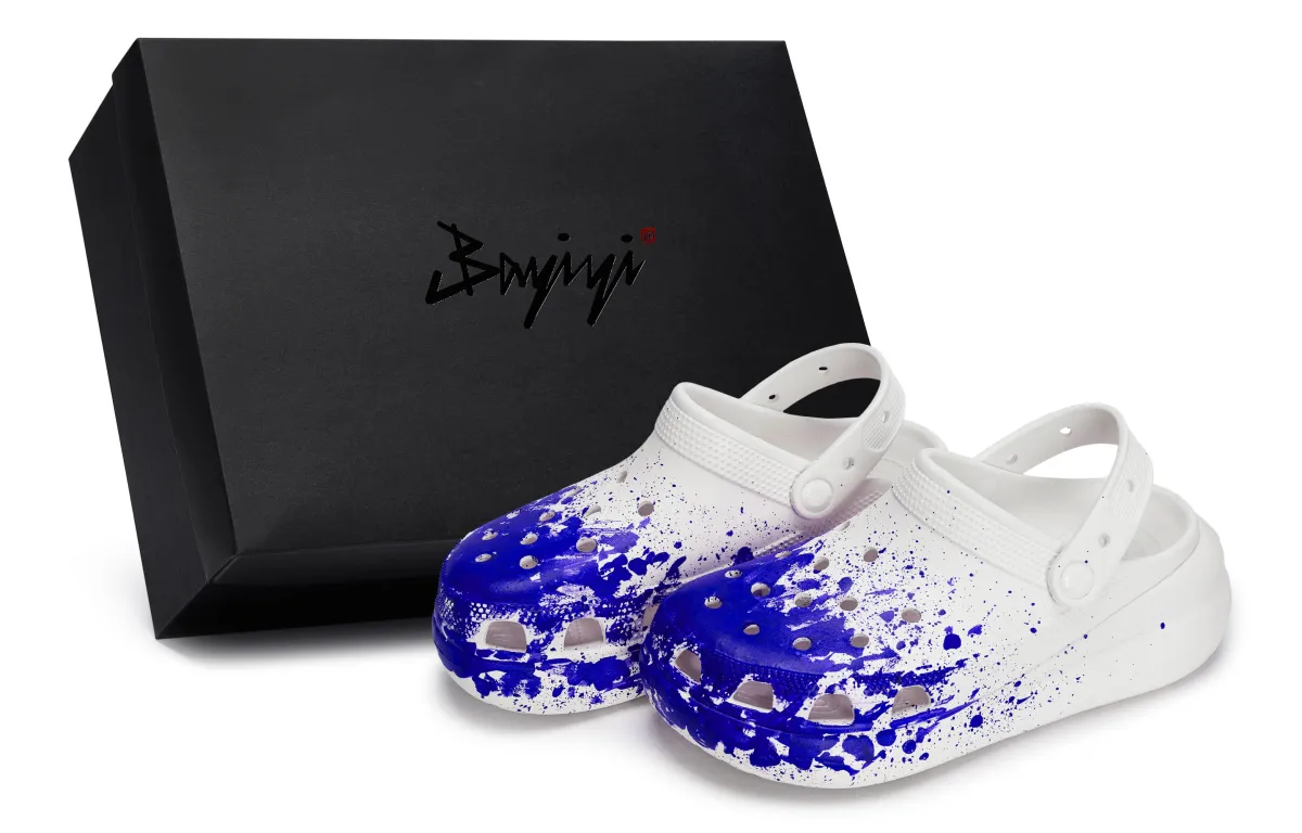 Crocs Crush Clog 811 Manufacturing, Glimpse Of The Scene, Special Shoe Box Clogs Unisex White Blue