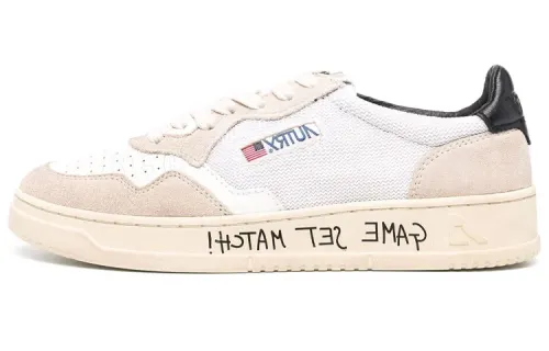 AUTRY Medalist Leather Sneakers