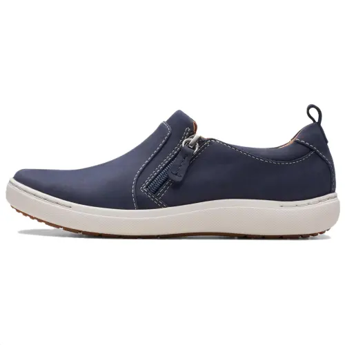 Clarks Leather Slip Resistant Low top Skateboard Shoes Women's Blue