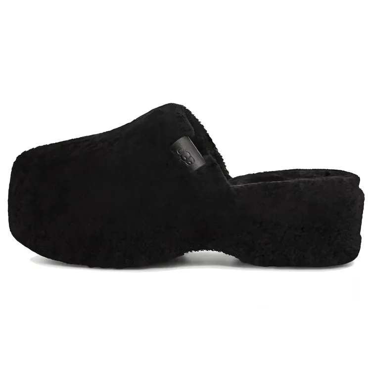 UGG Closed Toe Slippers Women's Black