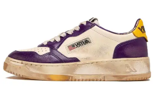 AUTRY Medalist Super Vintage Leather Sneakers