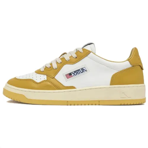 AUTRY Medalist Cow Leather Low top Skateboard Shoes Women's White Yellow