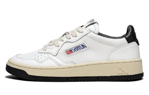 AUTRY Skateboard Shoes Women's Low Top White